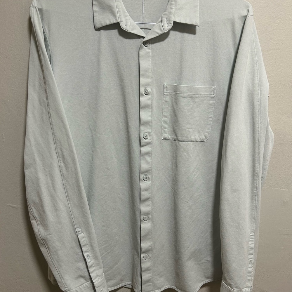 Lululemon men’s Commission long sleeve button-down dress shirt lime green